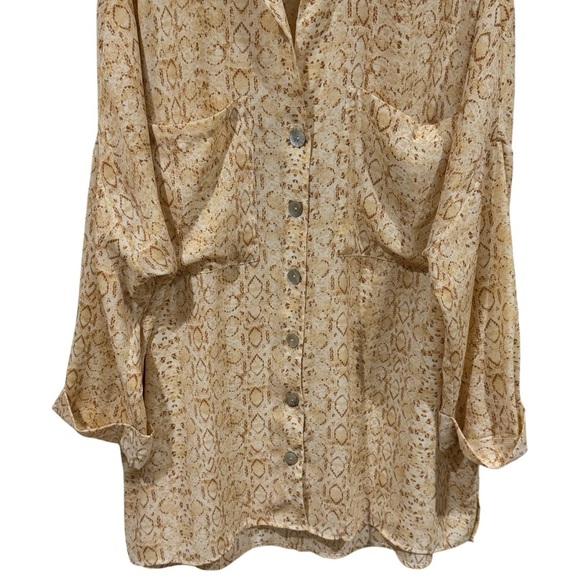 Show me Your Mumu Johns Button Down Shirt in Desert Snake Beach Coastal Size M - Picture 6 of 13